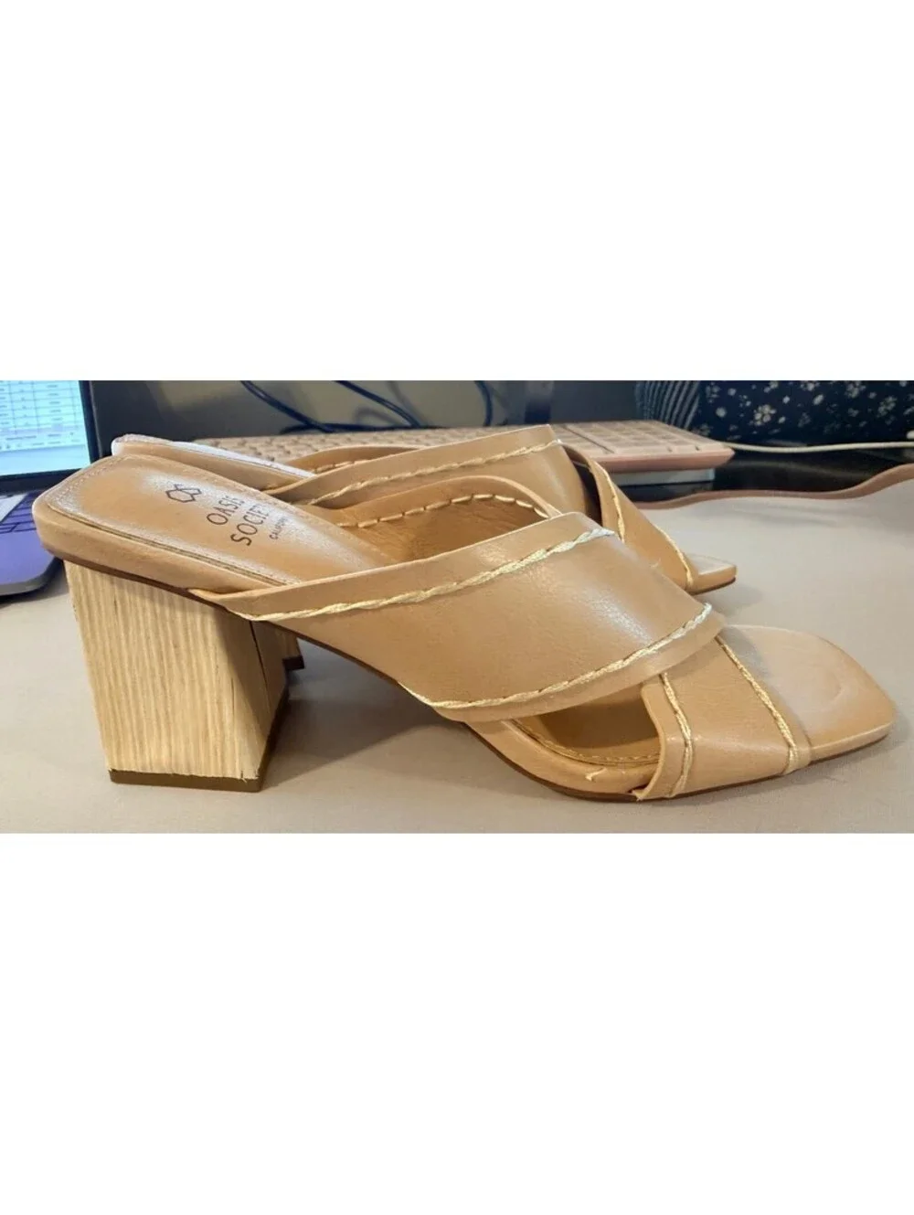 Oasis Society Nude Cross Strap Block Heel Slide Sandals Women's Size 7.5
